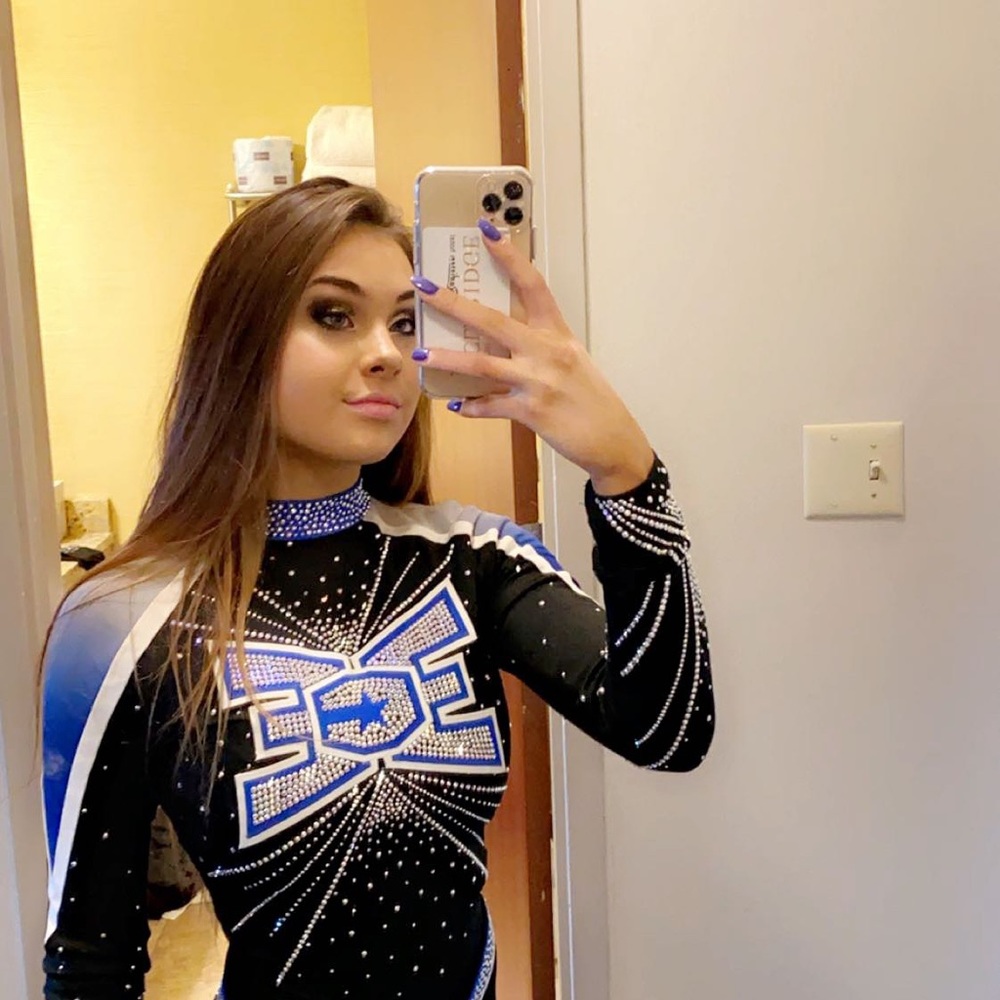 Meet your Posher, Laura